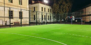 Општина Битола: Новите спортски игралишта во ОУ „Гоце Делчев“ добија осветлување
