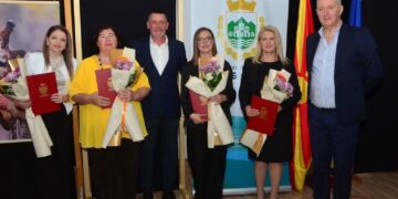 Тоневски: Учителите во Пробиштип добија признание за посветеноста на децата