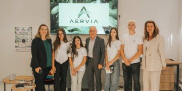 Коњановски во „Јане Сандански“: Реконструирана училница и ученичко решение за почист воздух